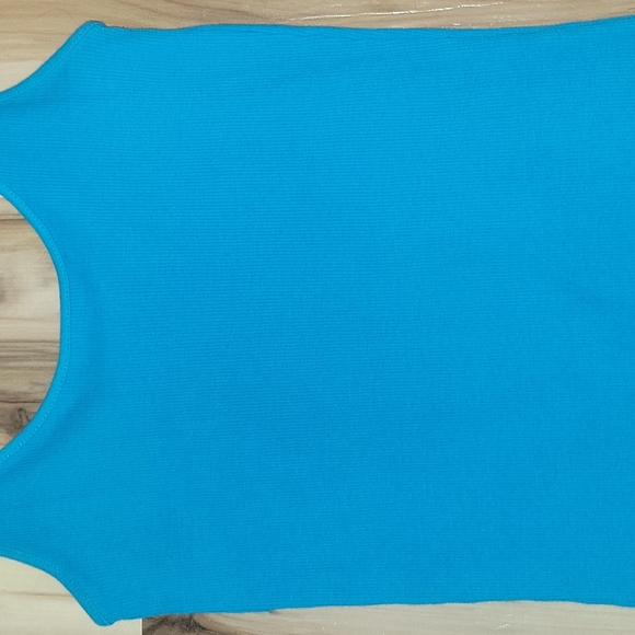 Turquoise Ribbed Tank Top - Picture 3 of 11
